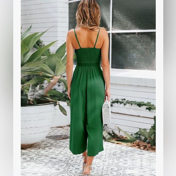 💚 Green Cutout Tie-Front Jumpsuit – Size Small (NWT) - Picture 3 of 8